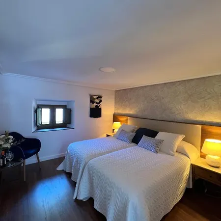 Dos Penas Hotel 2*